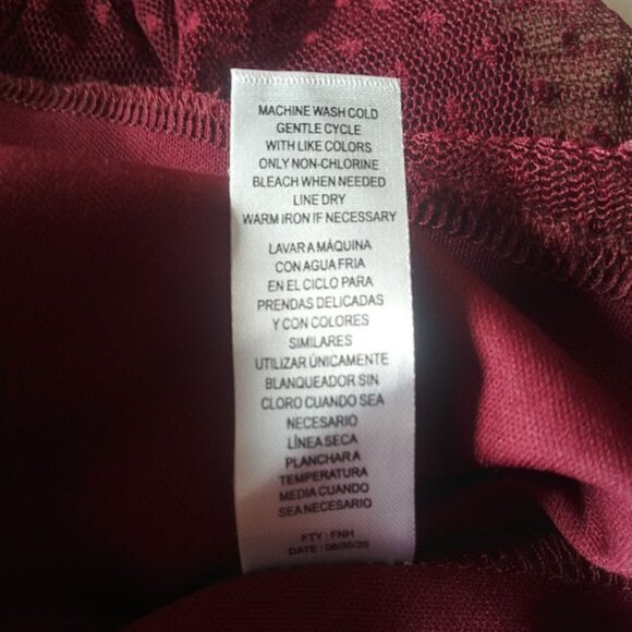 Jolie & Joy Burgundy Lace Mesh Blouse women's size S - Picture 16 of 16